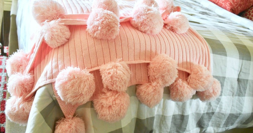 Pom Pom Blanket
