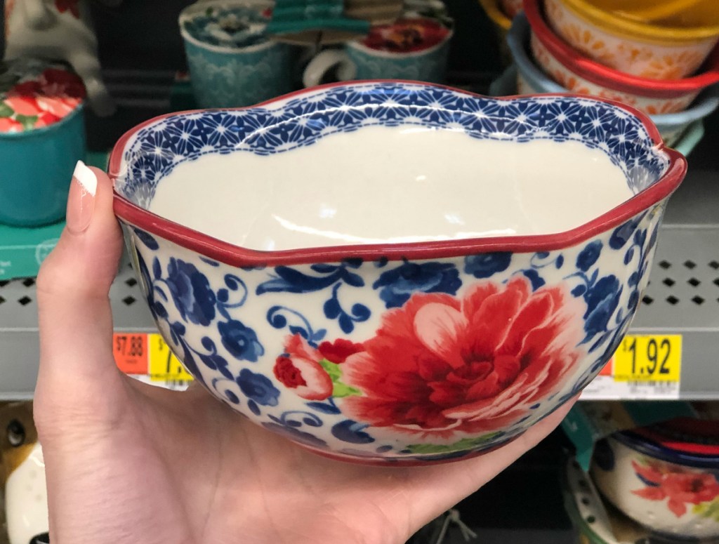 Heritage Floral bowl at Walmart