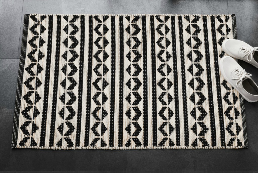 Black Geometric Woven Accent Rug
