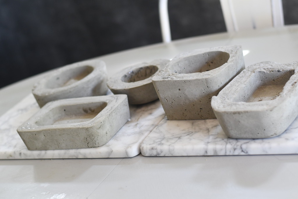 DIY Concrete flower pots and Planters 