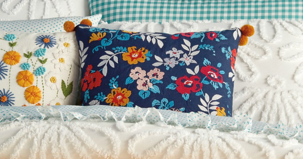 The Pioneer Woman Ditsy Floral 16_ x 16_ Decorative Throw Pillow2