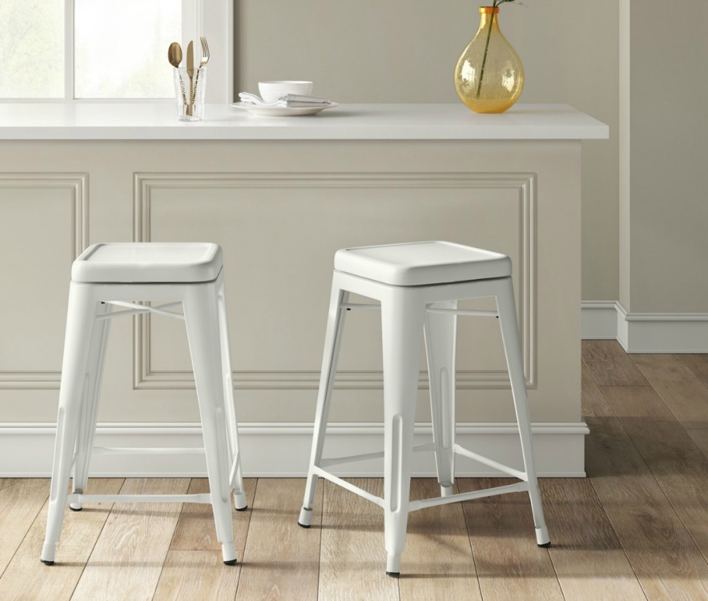 Threshold bar stools
