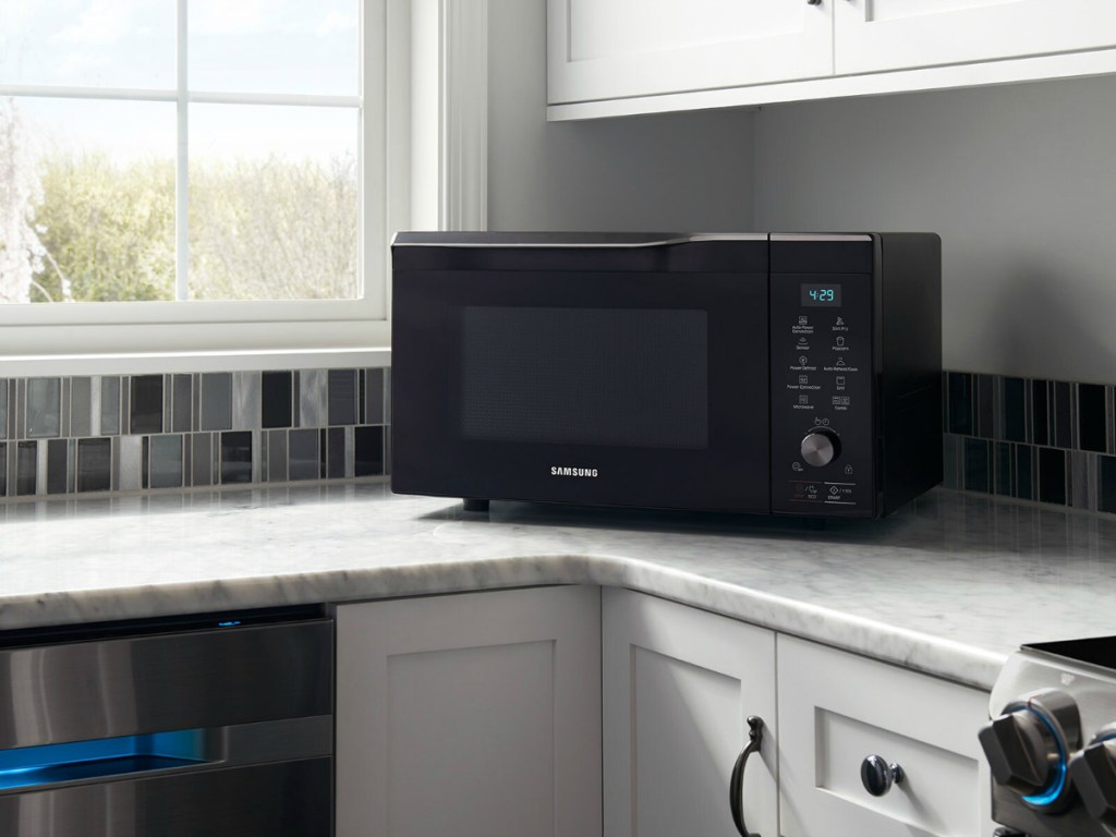 Samsung 1.1-cu ft 1700-Watt Black Stainless Steel Countertop Convection Microwave