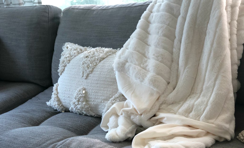 Texture Faux Fur Throw Blanket