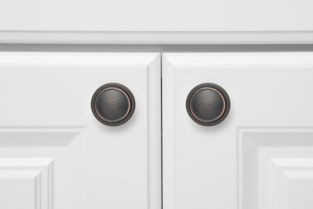 AmazonBasics Oil Rubbed Bronze Cabinet Knobs 10-Pack