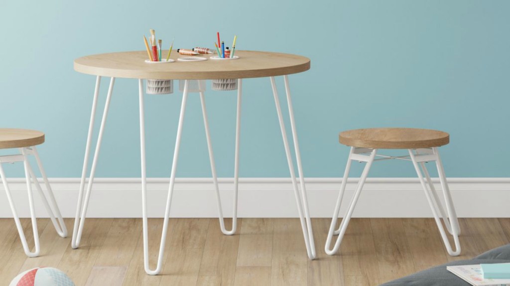 Pillowfort Landry Round Activity Table With Stools