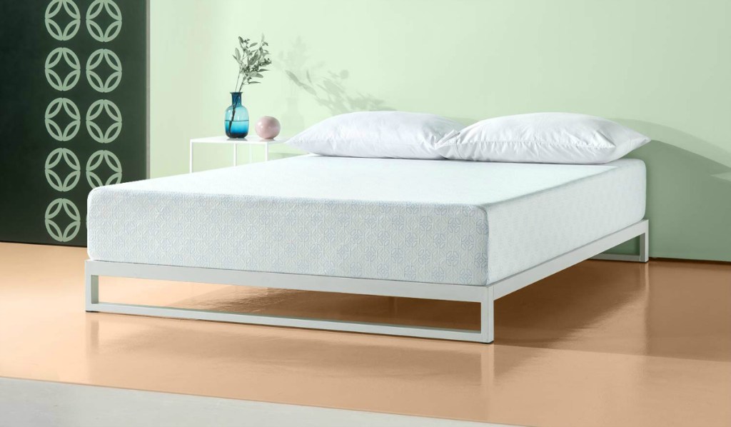Zinus Gel-Infused 10" Green Tea Memory Foam Queen Mattress
