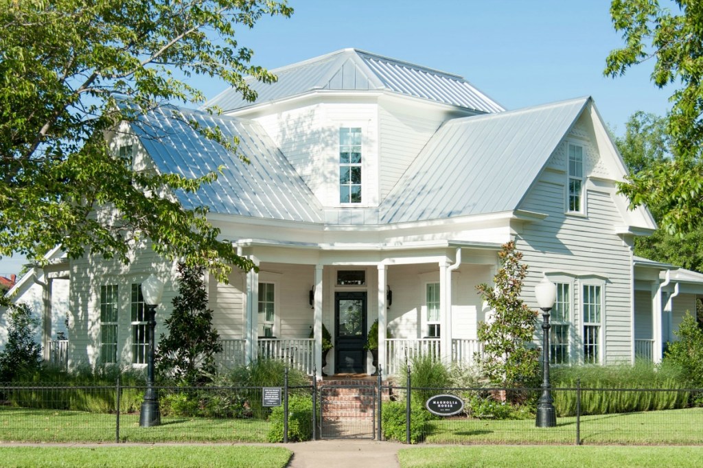 Magnolia House