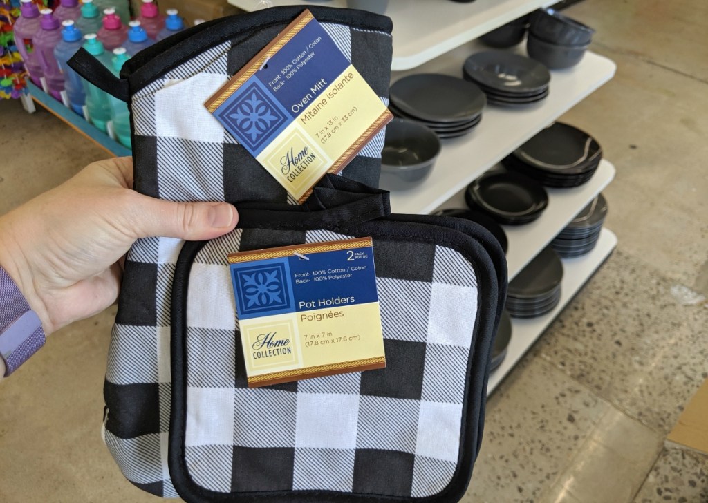 black checker oven mitts