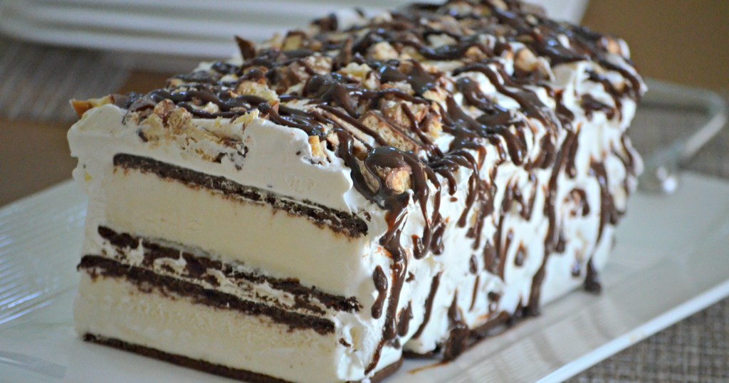 slicing ice cream sandwich cake