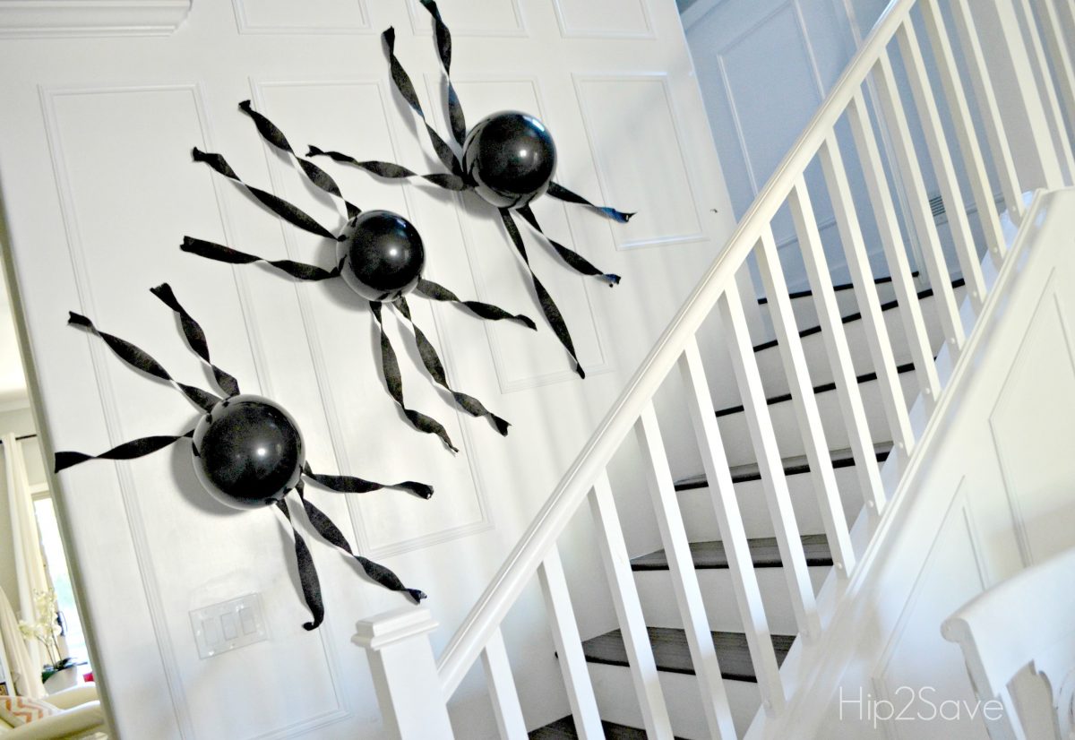 diy-halloween-spiders-decor