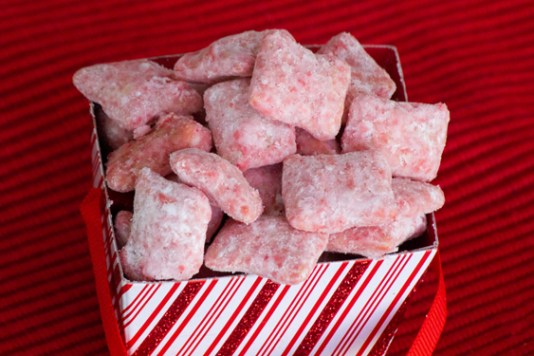 Candy Cane Peppermint Puppy Chow