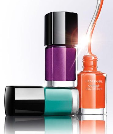 CoverGirl Outlast Stay Brilliant Nail Gloss