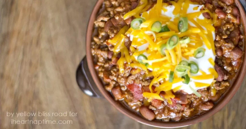 easy 3-ingredient slow cooker chili