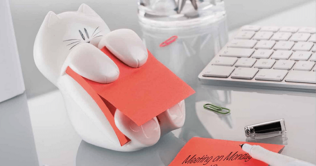 cat-post-it