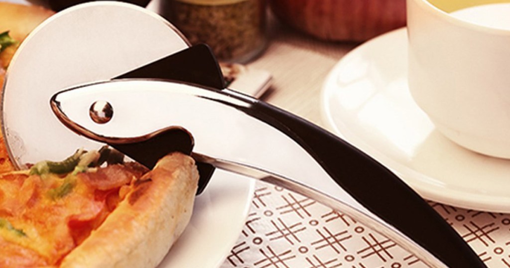 pizza cutter