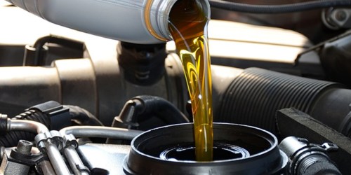 **5 Ways to Save Money on Oil Changes