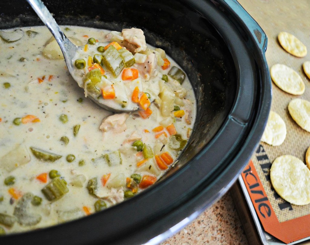 chicken pot pie soup in slow cooker