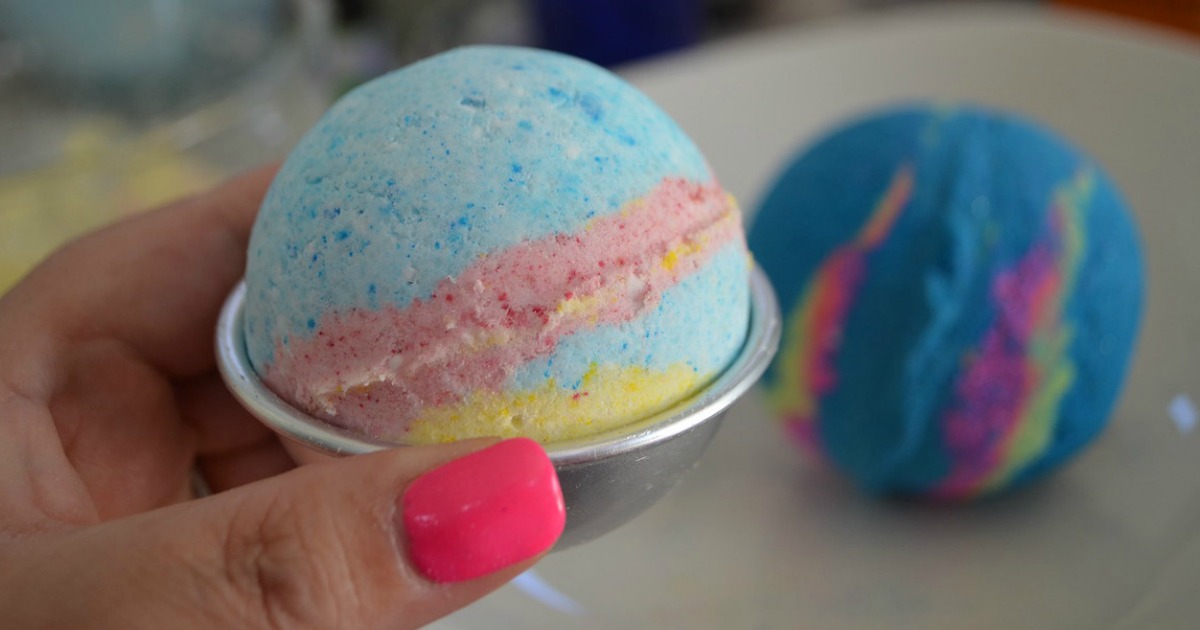 lush inspired bath bomb