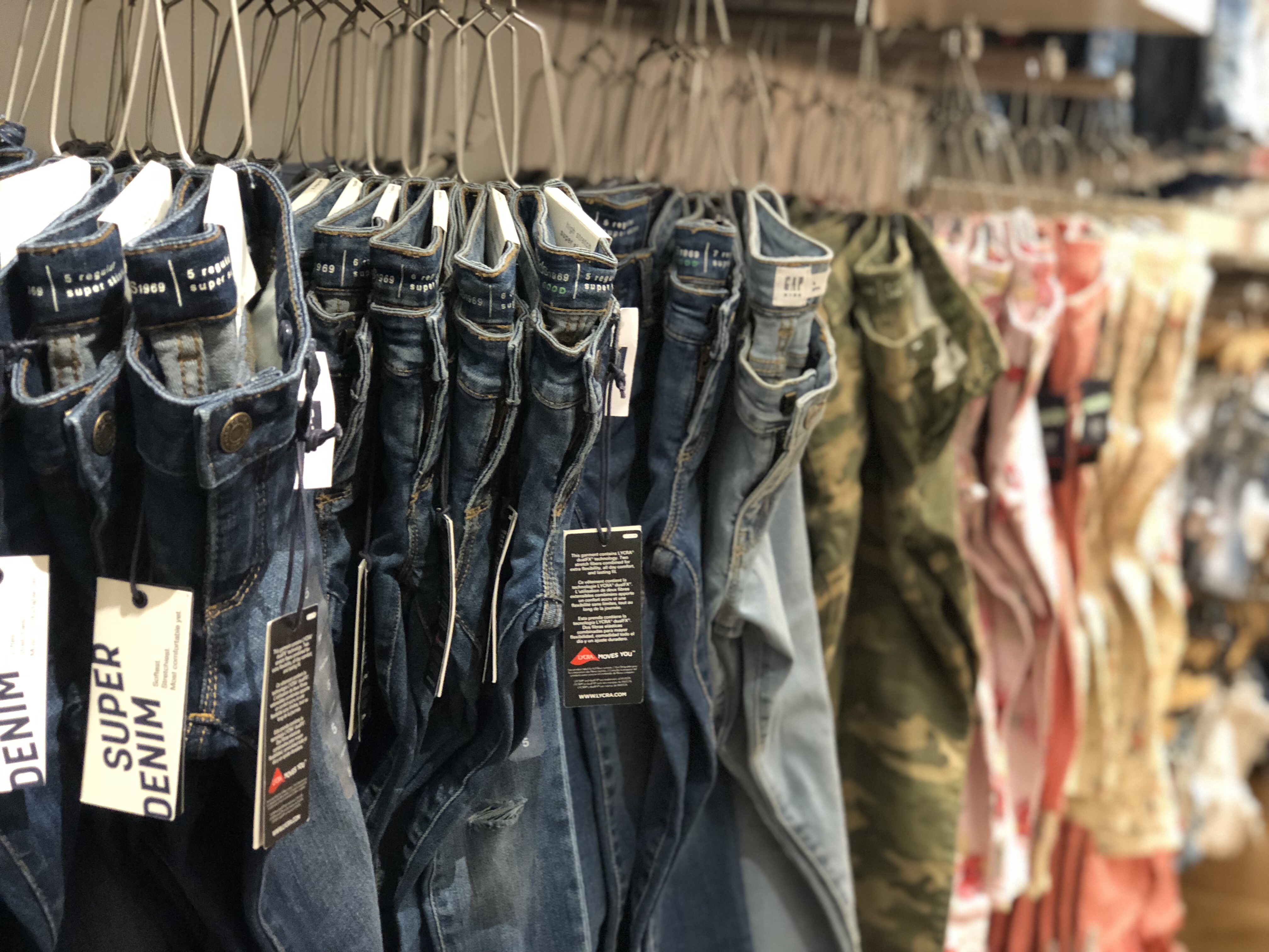 companies hiring 2018 seasonal workers – GAP hiring seasonal workers
