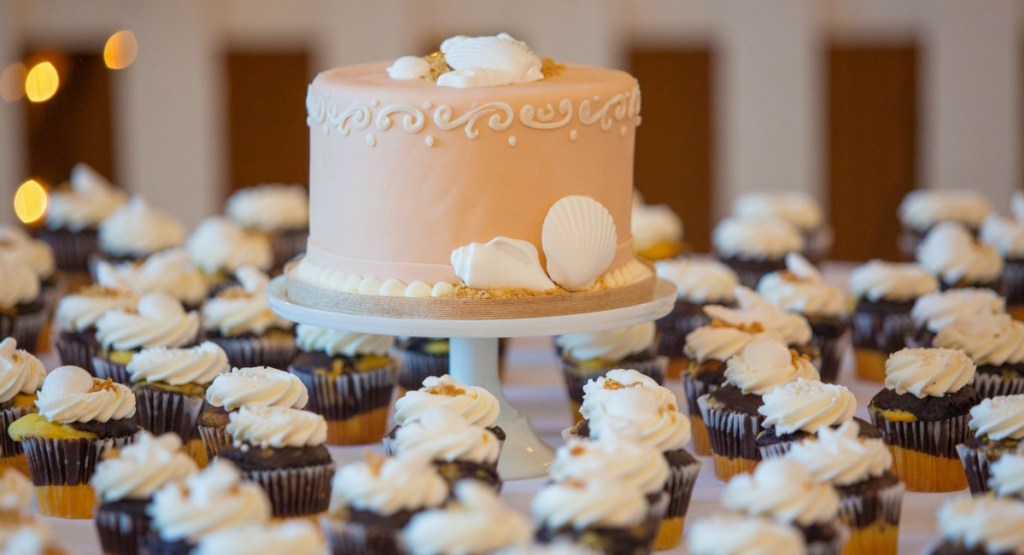 budget wedding tips - don't get a massive traditional wedding cake