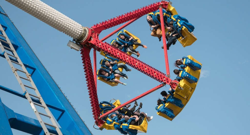 free summer activities for kids — amusement park