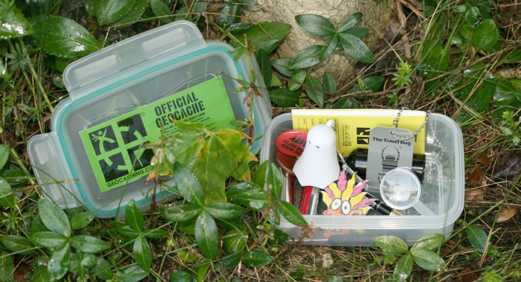 free summer activities for kids — geocaching