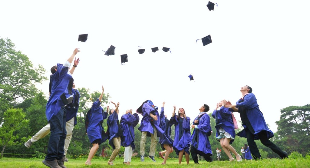 graduation party tips - combine party with another graduate