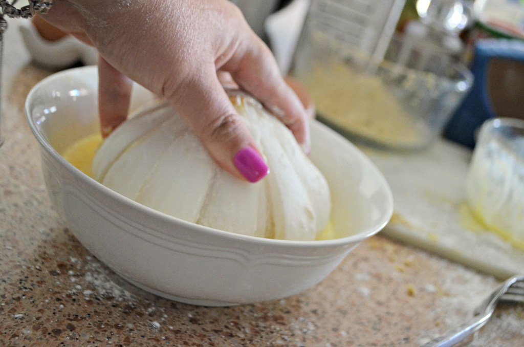 dipping onion in egg dredge