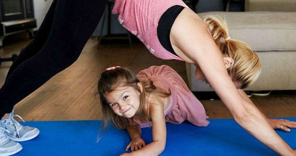 ways to have a great day in the morning - home workout session with daughter kids