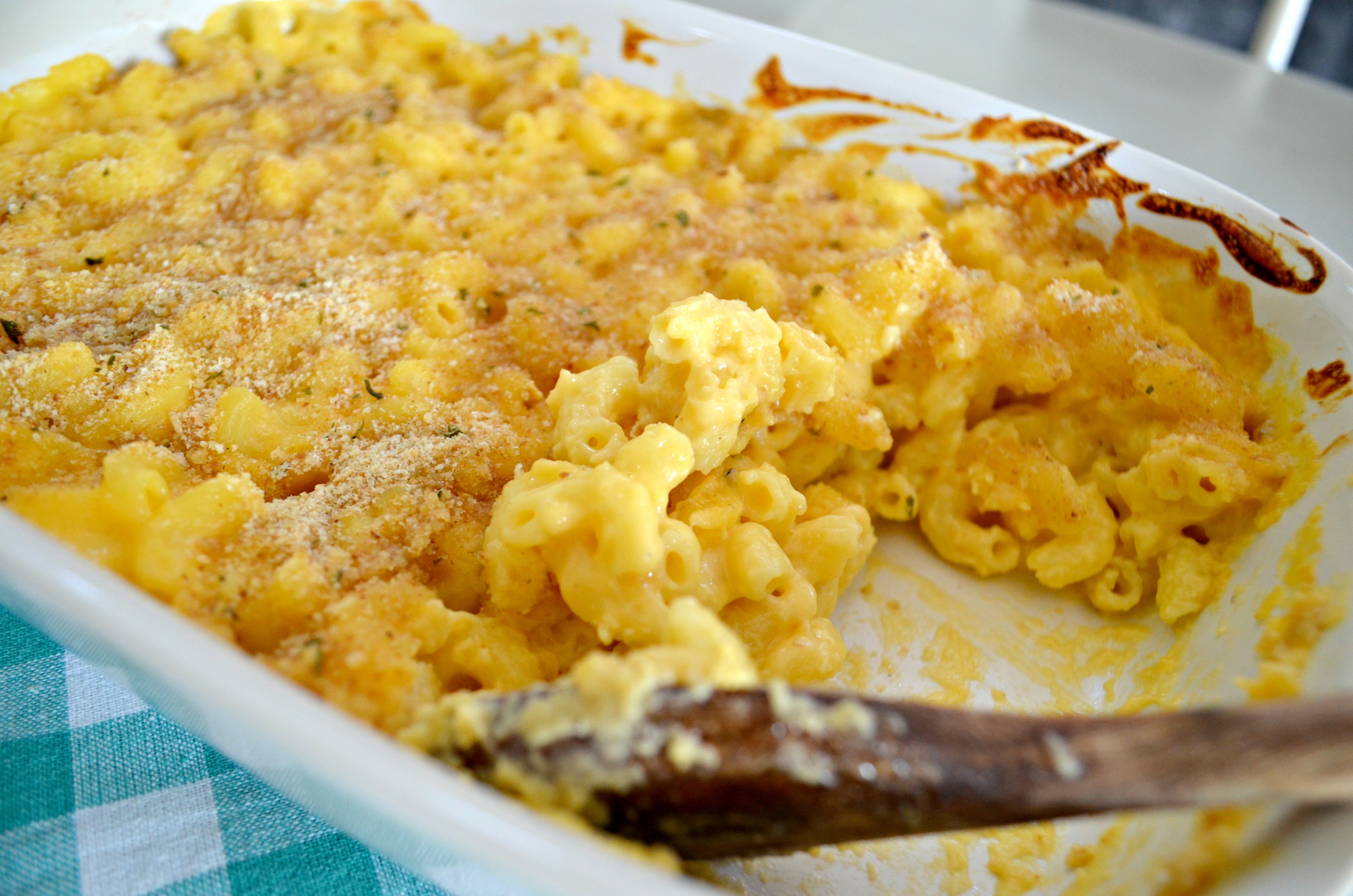 Classic Mac and Cheese just like my mom made! – Baked and ready to serve