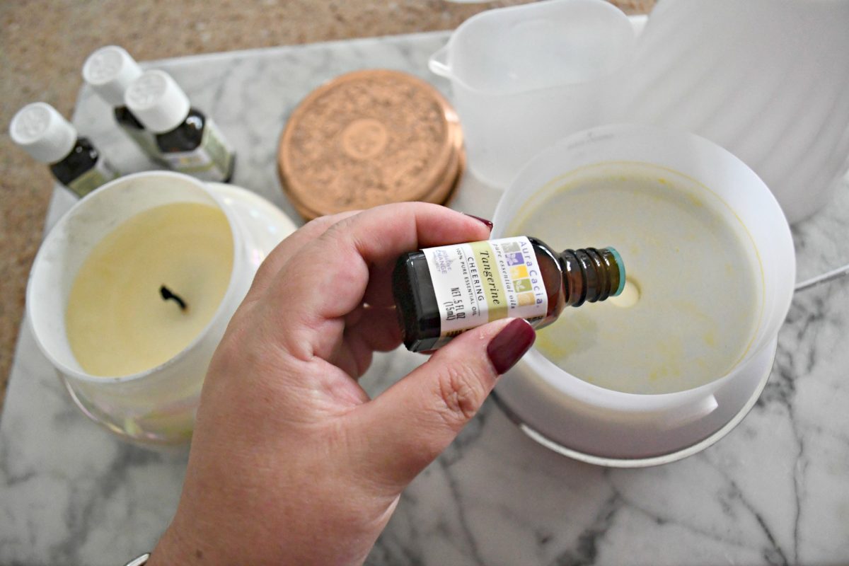 DIY Anthropologie Capri Candle Diffuser Scent – Adding drops of oil