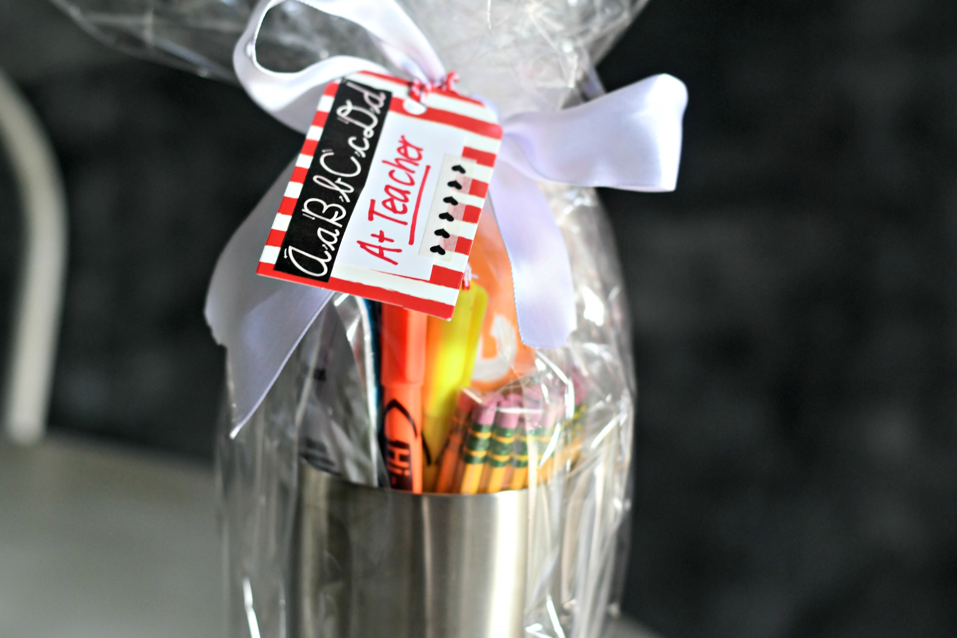 DIY Tumbler Gift basket ideas – cellophane wrapped teacher gift