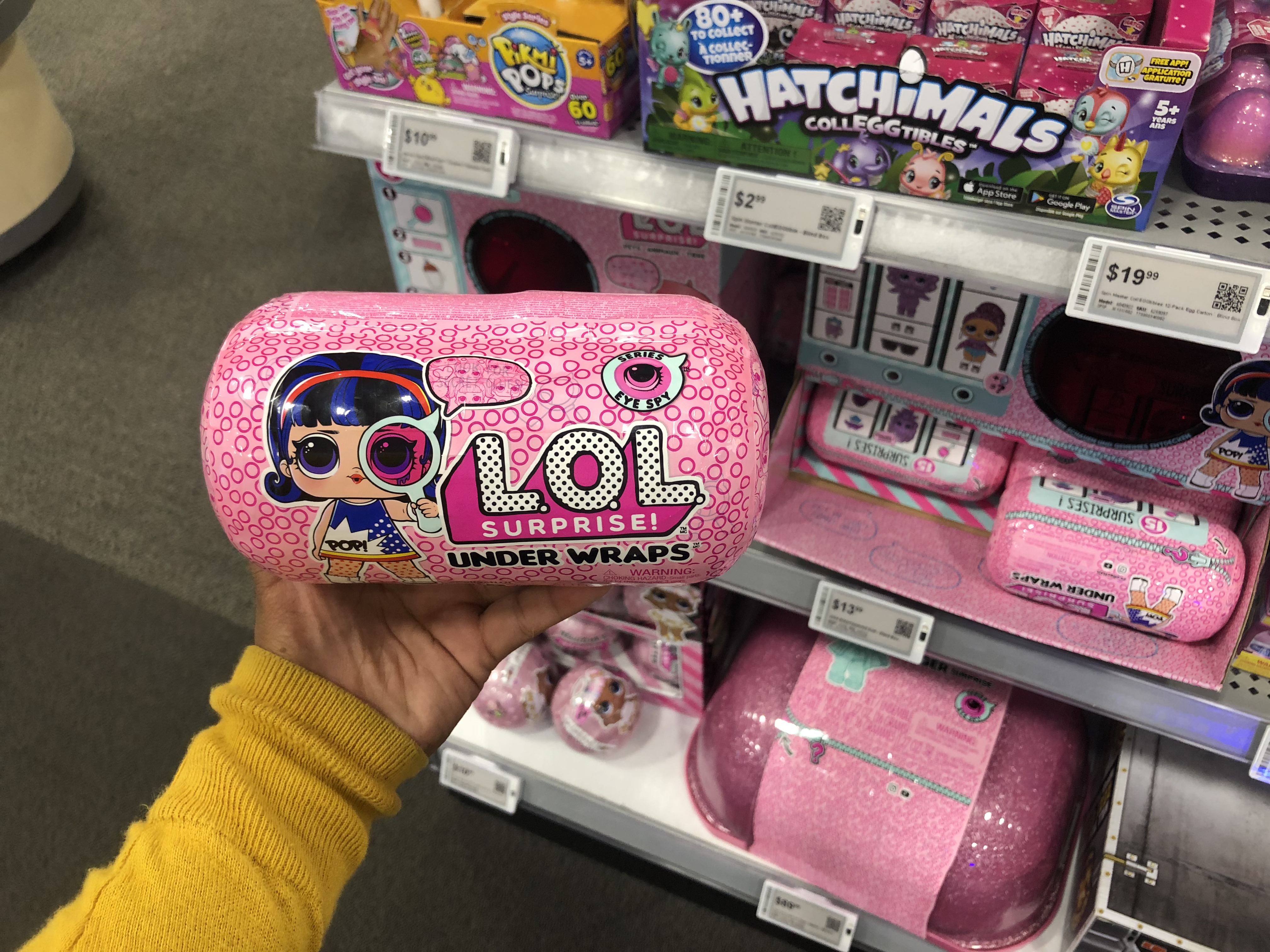 best buy 2018 toy book – LOL Surprise Under Wraps