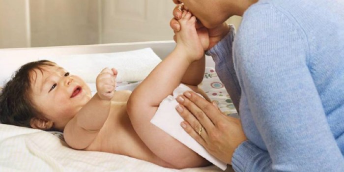 Amazon: Pampers Sensitive Baby Wipes 576-Count Only $12.86 Shipped (2¢ Per Wipe)