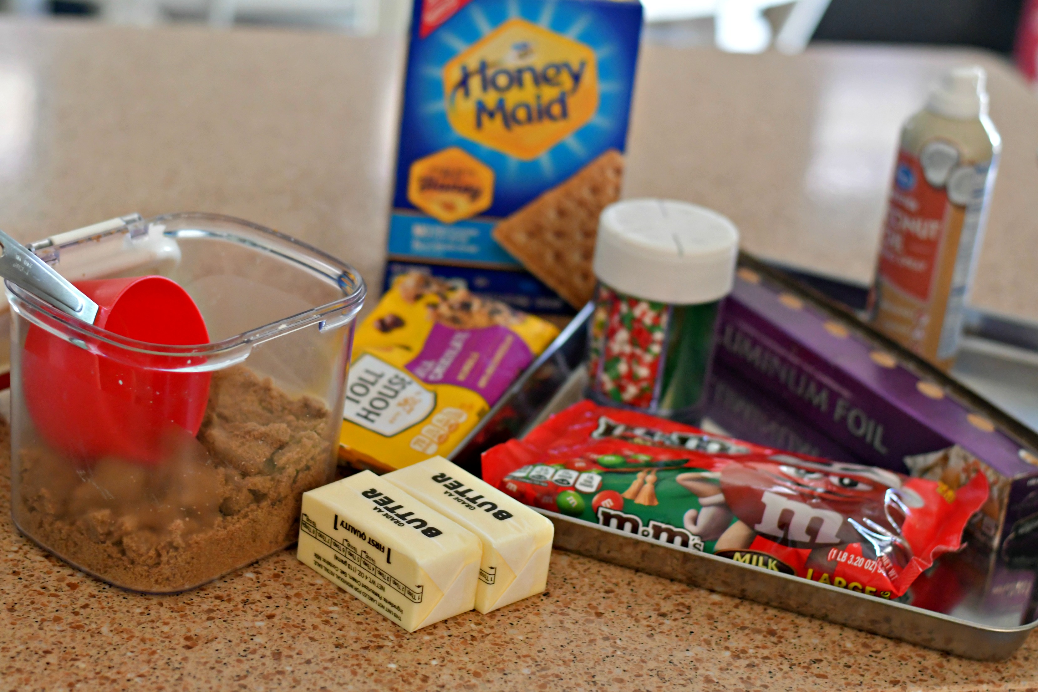 homemade christmas crack toffee – Ingredients on the counter