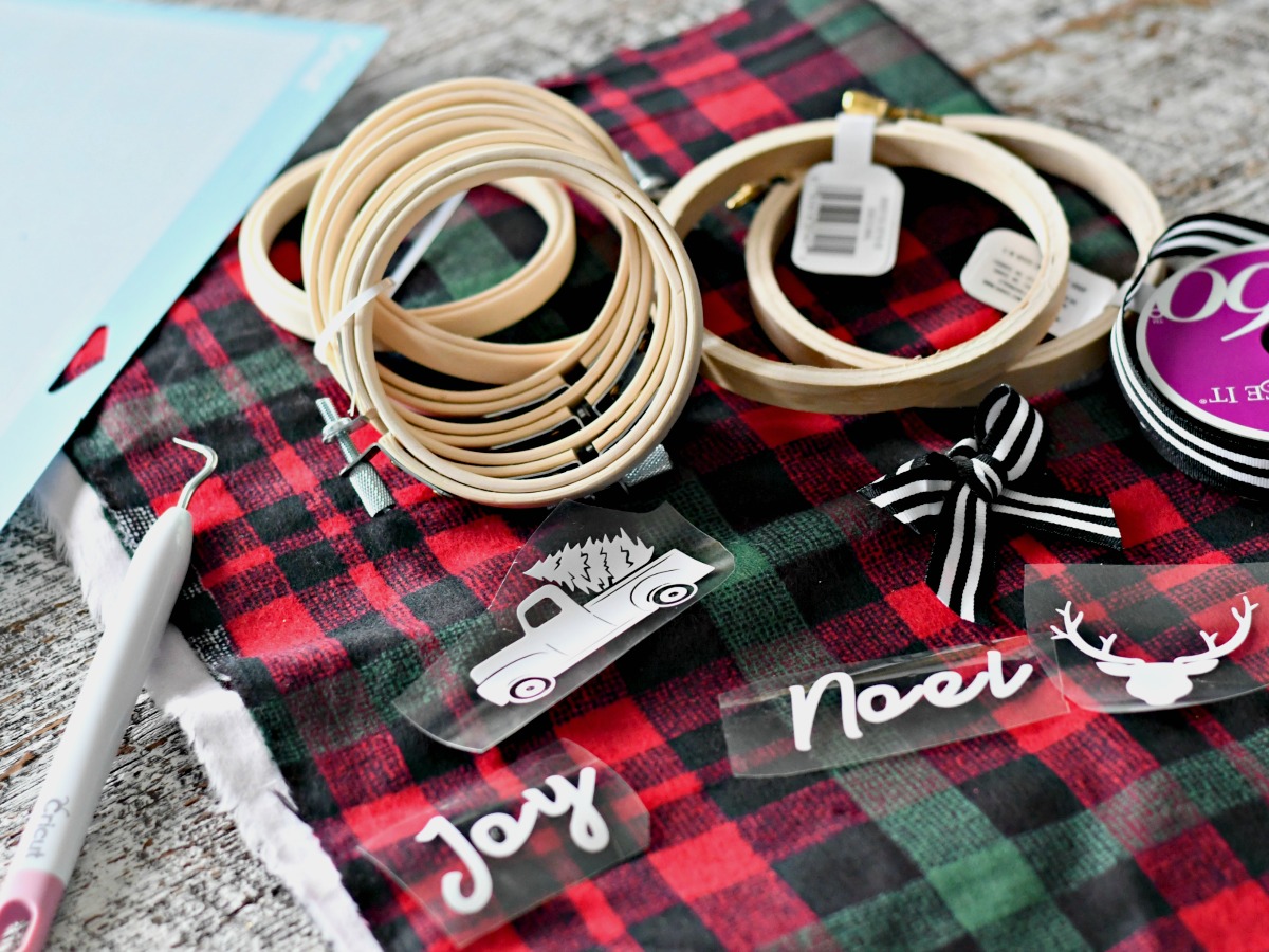 DIY Embroidery Hoop Christmas Ornaments – Hoops, ribbons, and plaid