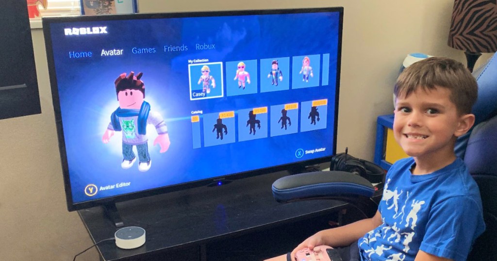 child playing Roblox