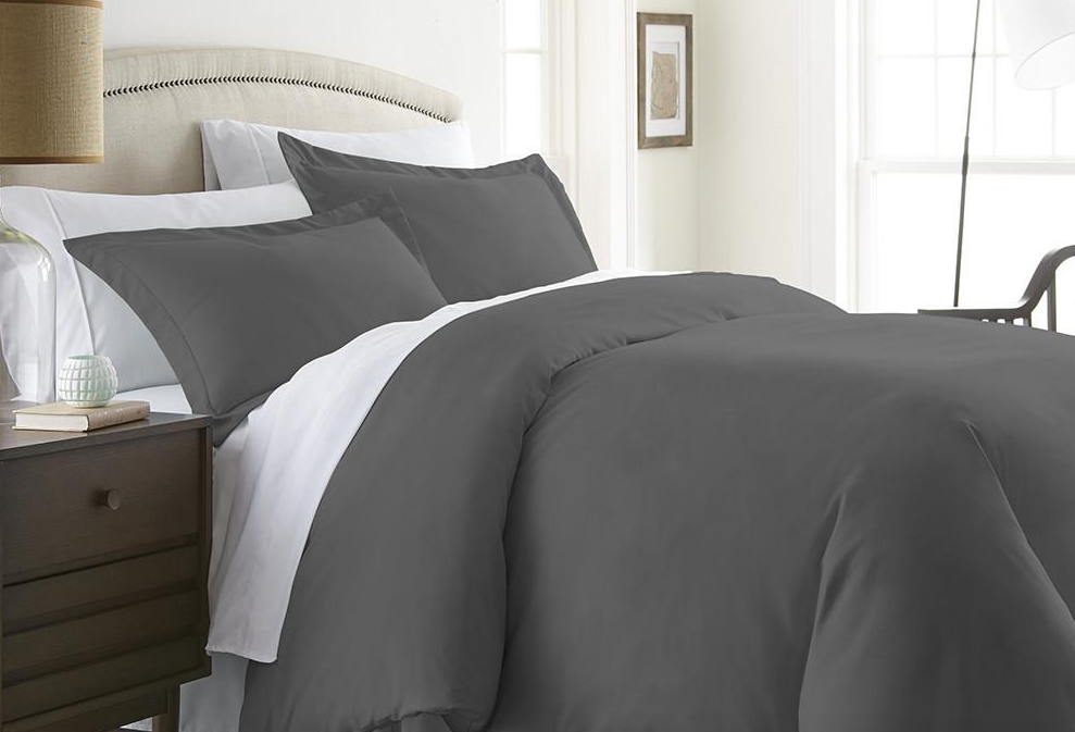 Queen bed featuring gray colored Linens & Hutch Duvet Cover Set