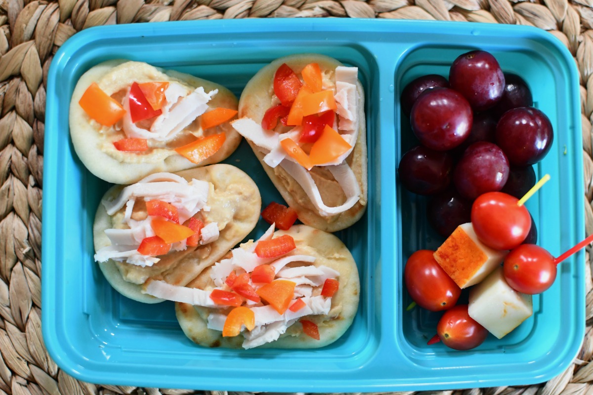 mini hummus pizzas as a kids lunch