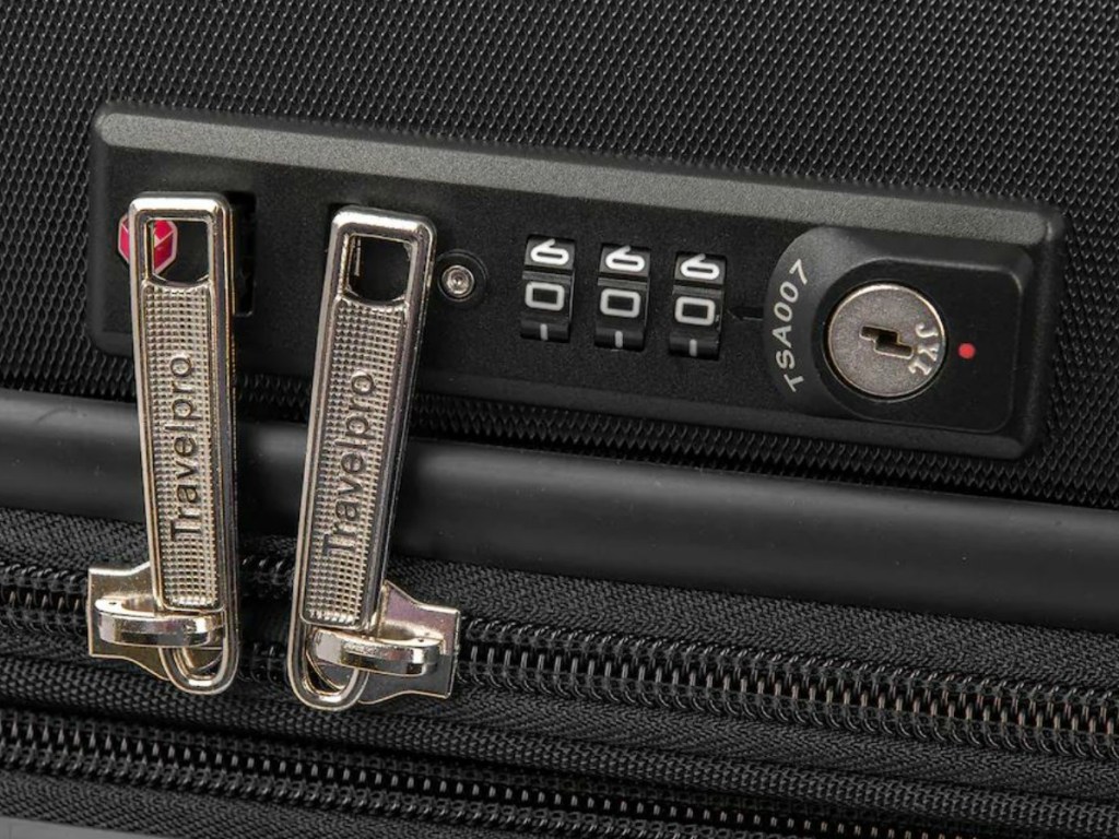 luggage close up zippers with lock