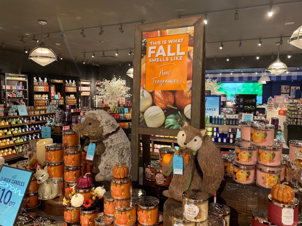 Bath & Body Works store in Fall