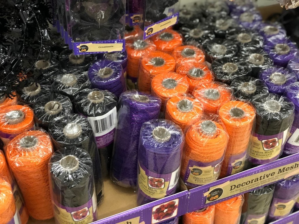 decorative mesh on shelf