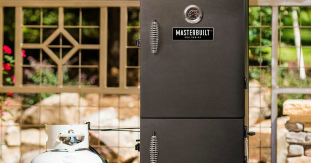 Masterbuilt Smoker attached to propane tank