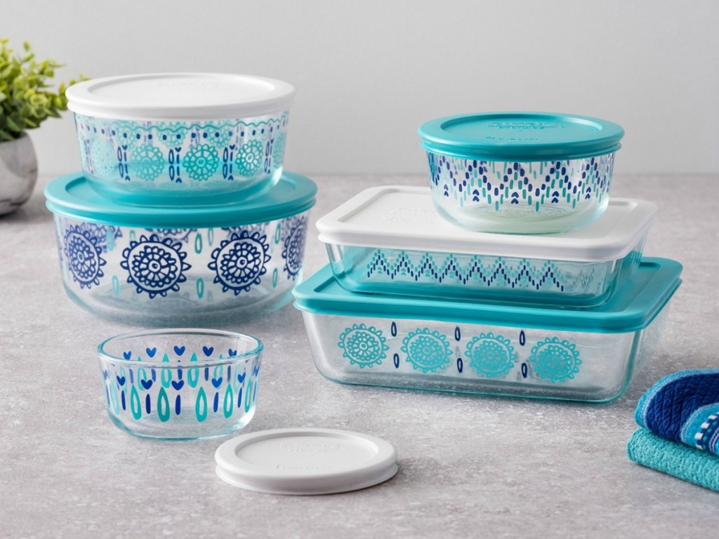 Pyrex 12-piece decorated Set