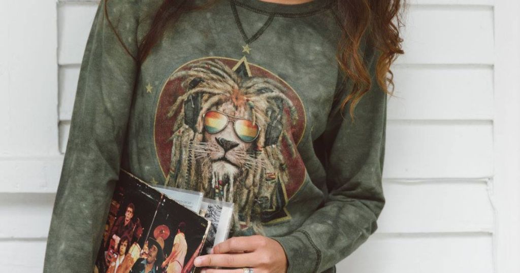 woman wearing the mountain rasta lion pull over