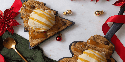 Nestle Toll House Cast Iron Skillet 2-Pack Just $7.79 at Walmart | Christmas Tree & Gingerbread Man