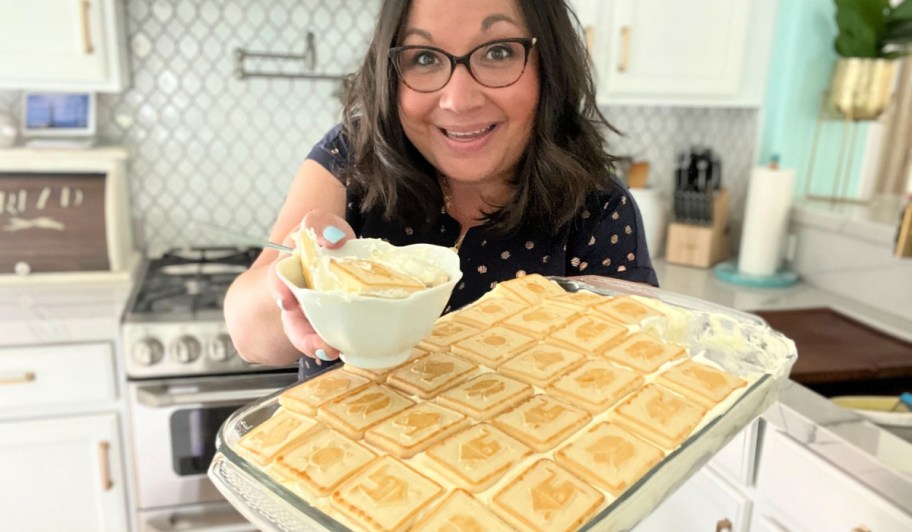 woman holding banana pudding