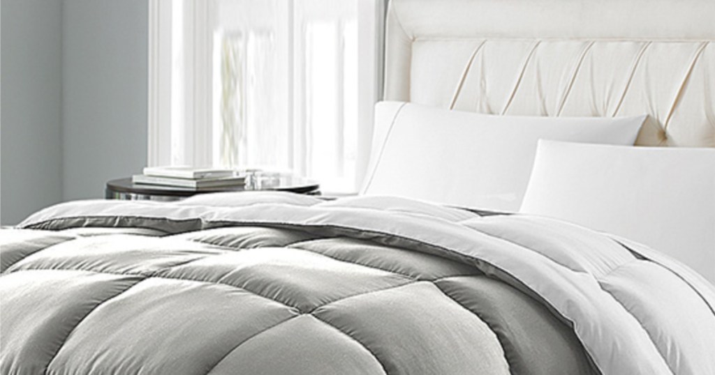 Blue Ridge Gray & White Lightweight Down-Alternative Comforter