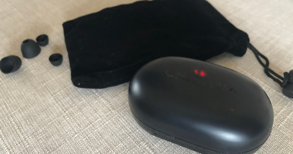 CHISANA Wireless Bluetooth Earbuds showing closed case